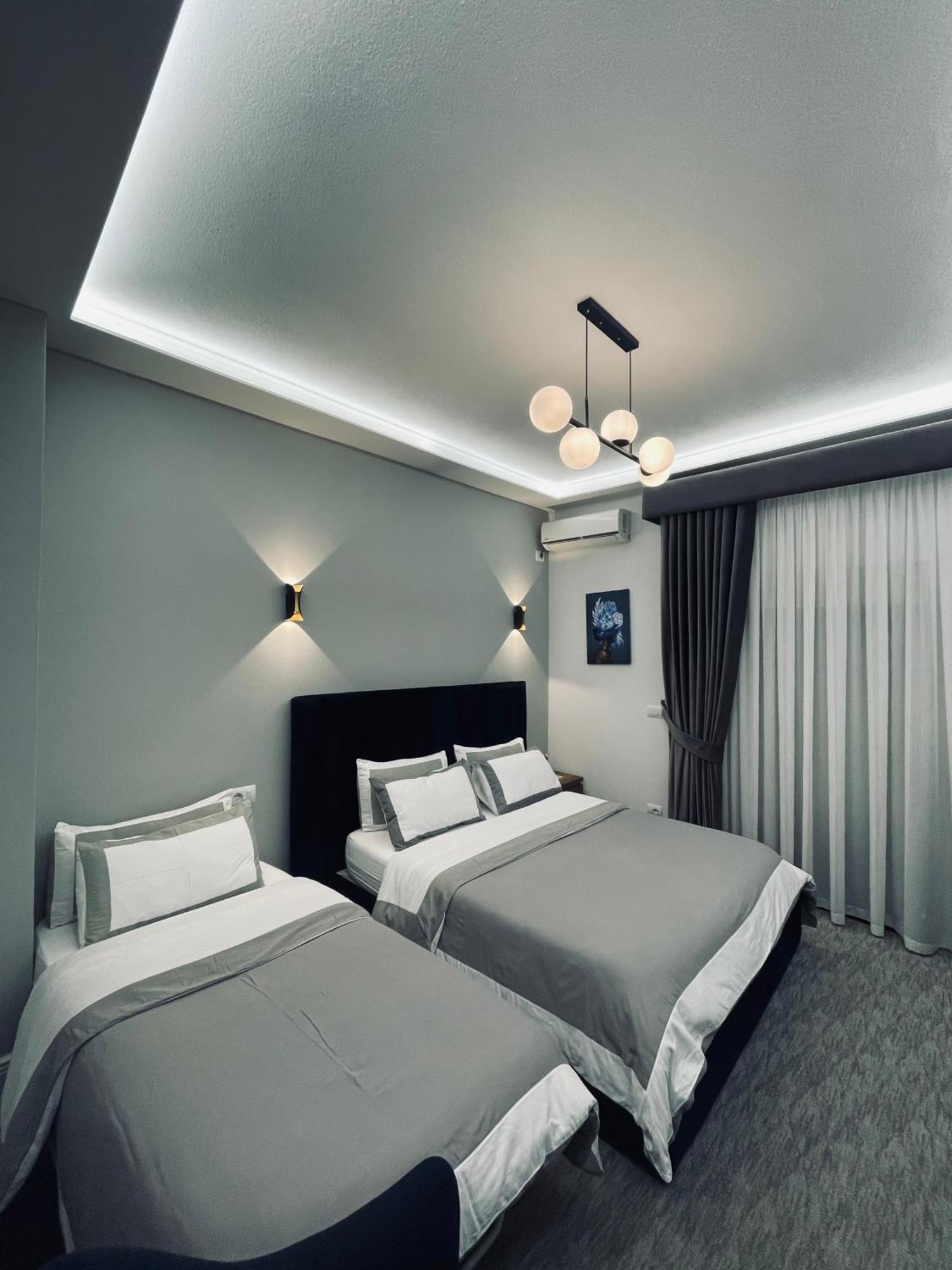 Garden Boutique Hotel Elbasan Extérieur photo