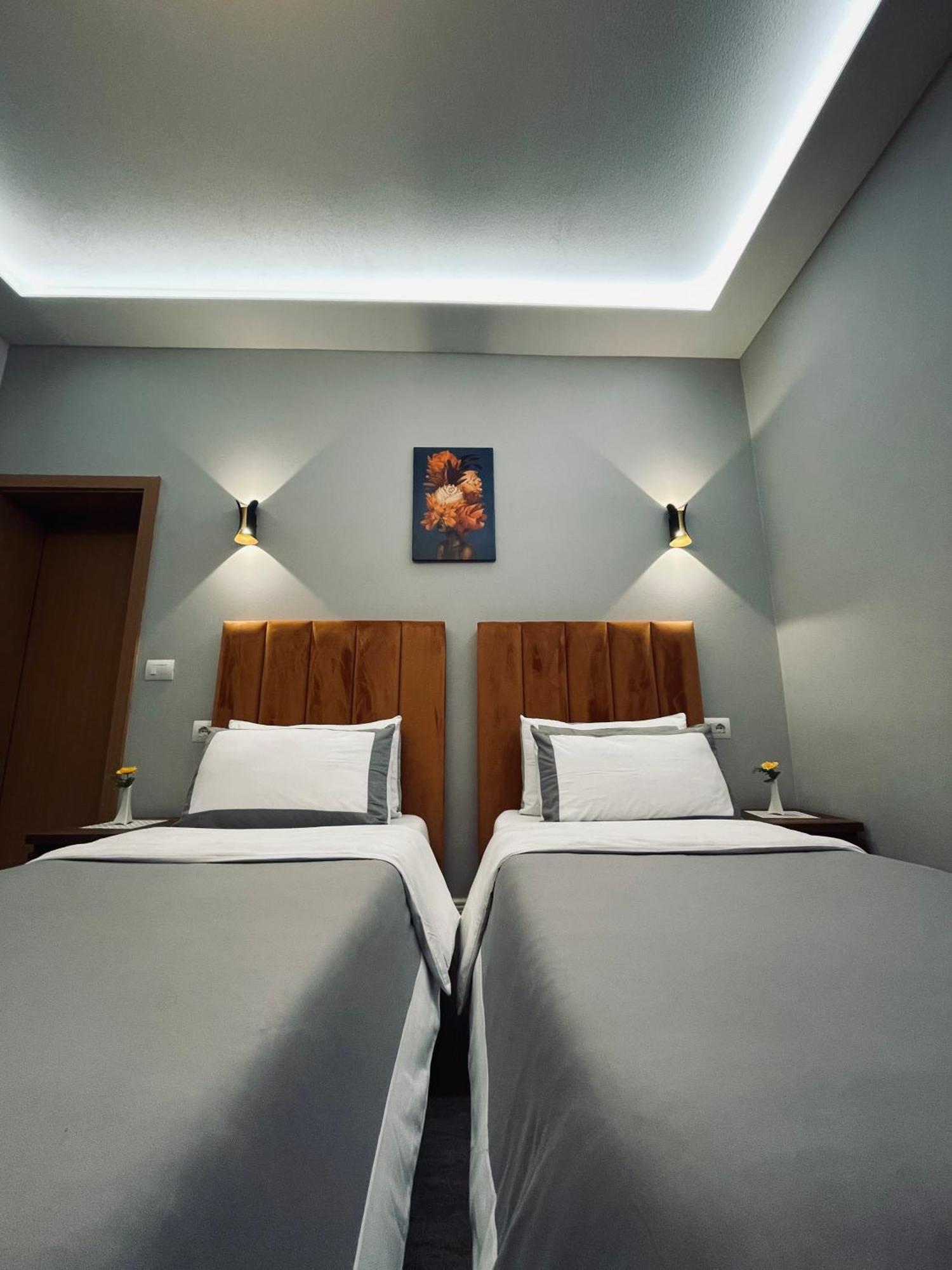 Garden Boutique Hotel Elbasan Extérieur photo